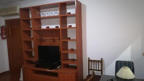 1 double bed, 1 twin bed