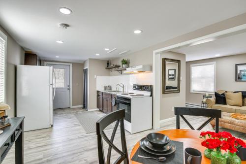 Ridgefield Cottage Walk to Town and Movie Theater! in Ridgefield, USA