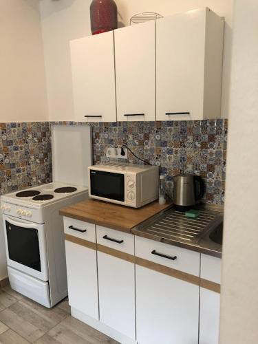Mákvirág Vendégház (Makvirag Vendeghaz) in Zebegeny