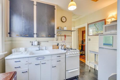 Athens Apartment 2 Mi to University of Georgia! Athens Apartment 2 Mi to University of Georgia!