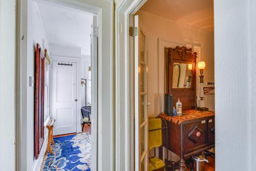 Athens Apartment 2 Mi to University of Georgia! Athens Apartment 2 Mi to University of Georgia!