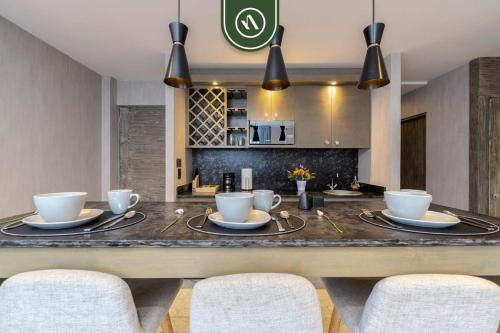 Whole Building w Multiple Rooms for Rent in Cabo San Lucas, Mexico