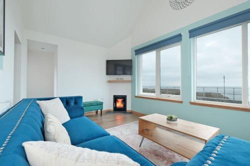 Cliff Top Cottage with Sea Views - Apartment - Portknockie