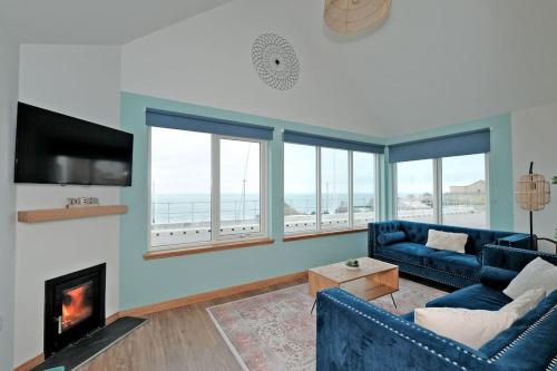 Cliff Top Cottage with Sea Views in Portknockie