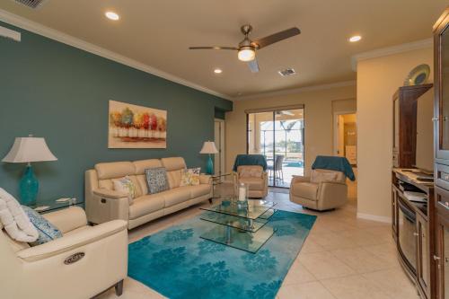 128 Sweet Tree! Lakeside home with private pool located in River Strand Golf & CC in Bradenton, USA