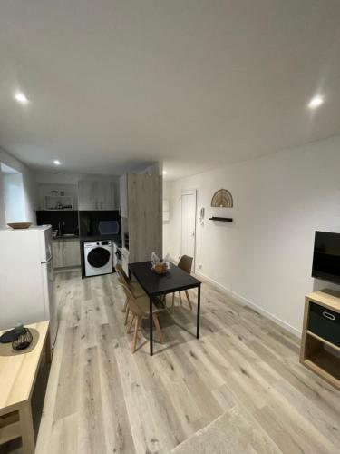 Appartement(g)T2 bien aménagé ! - Location saisonnière - Le Teil