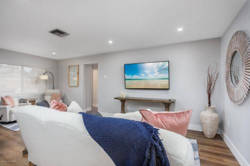 Private Home 2 Miles from Siesta Key