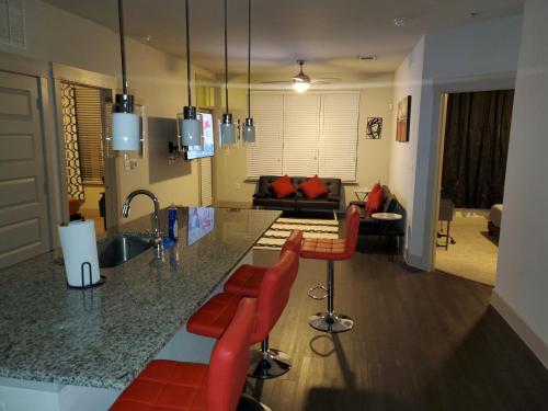 Smart automation apartment in Woodlake/Westheimer in Houston, USA