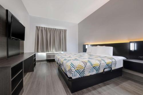 Motel 6 Dallas, TX Methodist Charlton Medical Ctr - Hotel - Dallas