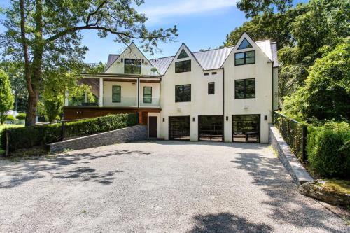 Hamptons Mansion at the beach in East Hampton, USA