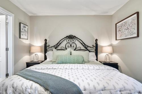 Luxury Condo, Sleeps 6, 3.2 Miles to Dollywood in Pigeon Forge, USA