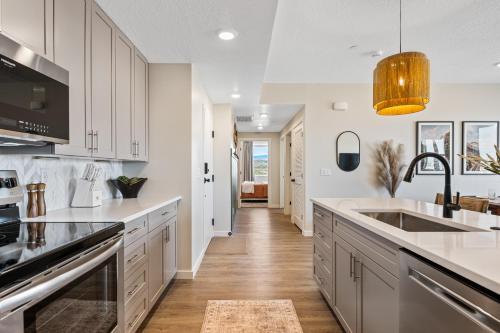 Southern Solace condo - image 2