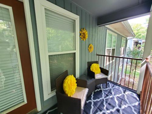 A Touch of Sunshine Ideal For Long Term Stays in Fayetteville, USA