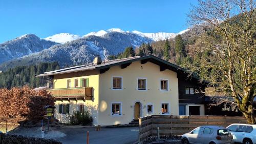 Familienfreundliches Apartmenthaus Thuss`n, ruhige Lage, im Herzen der Wanderregion Kitzbüheler Alpen und MTB Trails - Kirchberg in Tirol