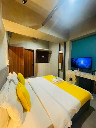 1BR Service Apartment 2pax allows 6pax 18i