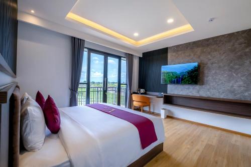 King Suite image 7