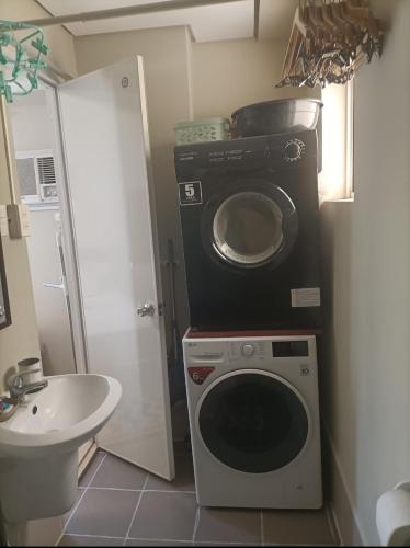 2BR avida tower near NAIA airport, Manila (fotografie 3)