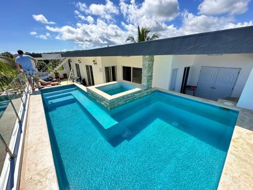 สระว่ายน้ำ, Casa Lambí (Casa Lambi) in กาเบรรา