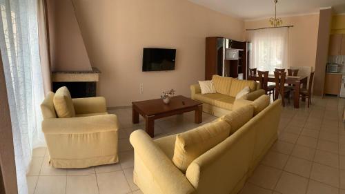 ACHILLEAS HOUSE