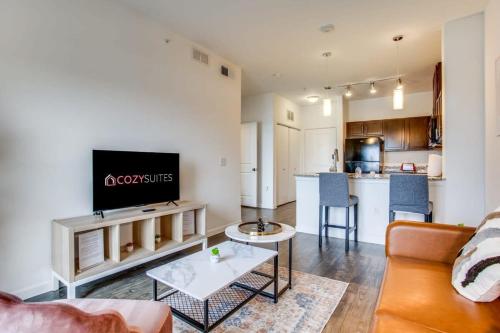 Astonishing CozySuites on I-35 with pool parking #09 in Pflugerville, USA