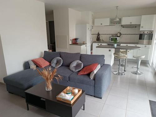 Appartement climatisé T2 résidence - Location saisonnière - Clermont-l'Hérault