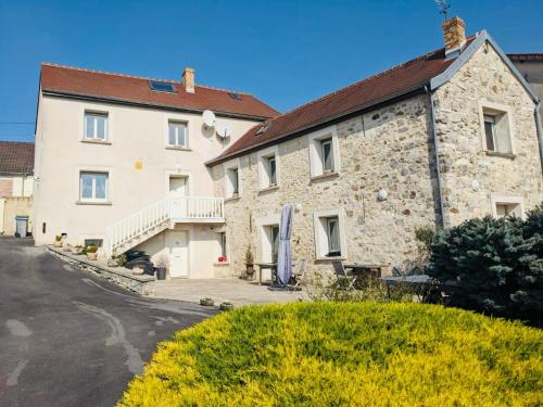 Maison entière et spacieuse Gîte Dovie gîte à louer Château-Thierry