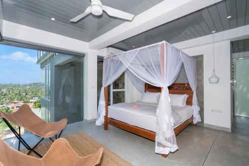 Deluxe Double Room image 3