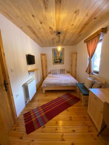 Pubhouse & Rooms Pahulja in Kolasin