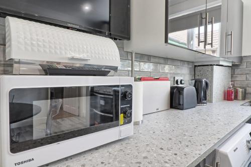 Picture of Lavish Rayleigh Apartment - Small-Med Dog Ok