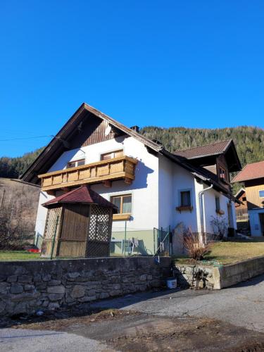 Ferienwohnung Biohof Untermar - Apartment - Obervellach