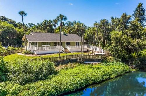 Creek House in Sarasota, USA