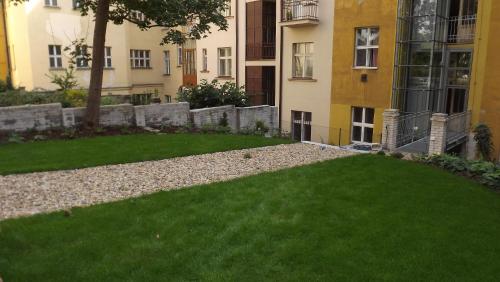 Get Prague Flat Slovenska, Prague (photo 8)