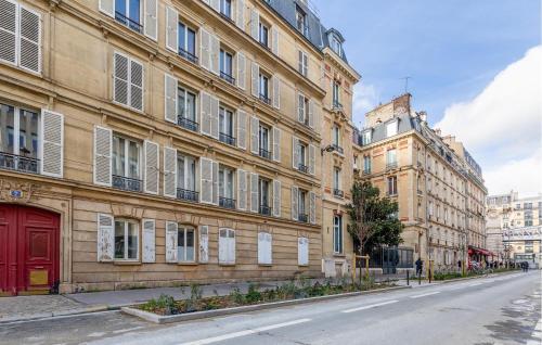 Amazing Apartment In Paris With Kitchen - Location saisonnière - Paris