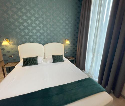 Double Room image 4