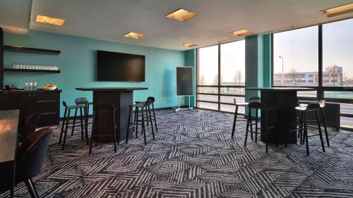 Hyatt Place Amsterdam Airport - main image