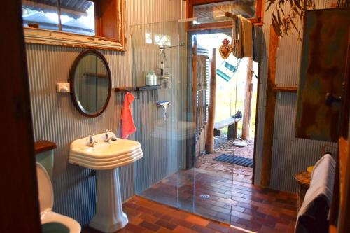 Vannas istaba, Little House in the Nursery grounded and welcoming in Quirindi (NSW)