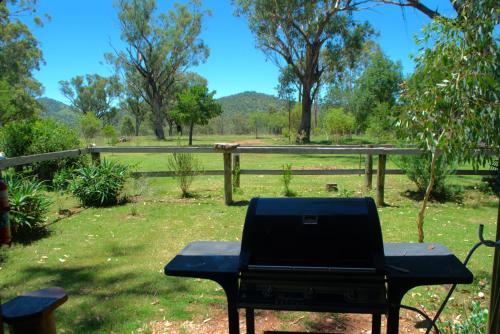 Iekārtas, Little House in the Nursery grounded and welcoming in Quirindi (NSW)