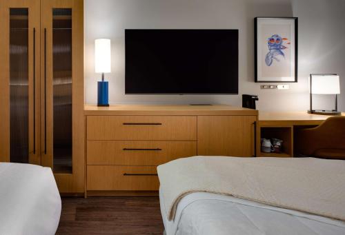 Hyatt Place Boston/Seaport District