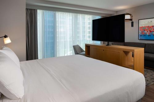 Hyatt Place Boston/Seaport District