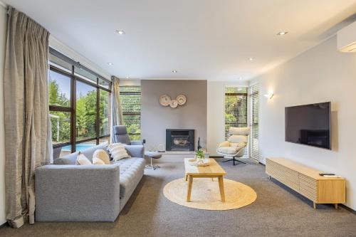 Entire house with pool, spa, Auckland (photo 7)