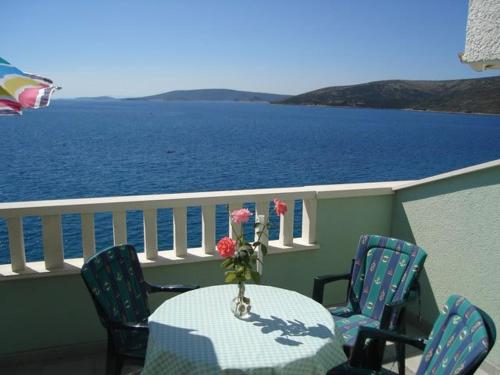 Beachfront apartments Dida - Seget Vranjica