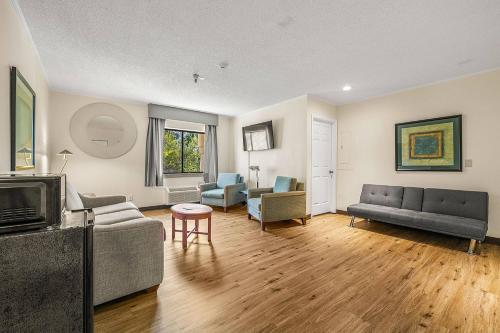 Einrichtungen, La Quinta Inn & Suites by Wyndham Tampa Brandon West in Tampa (FL)