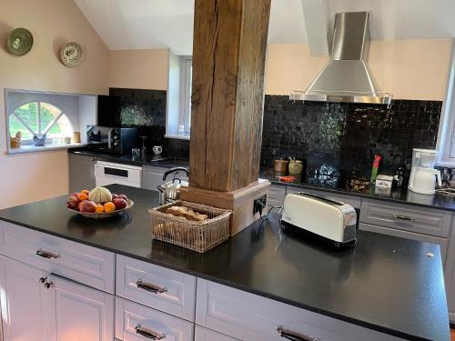 Konyha, maison de charme à 1h 30 de Paris (maison de charme a 1h 30 de Paris) in Illiers-Combray