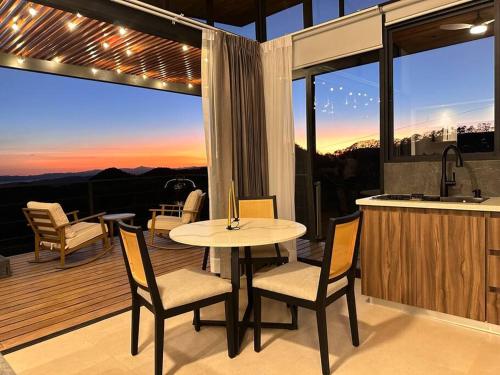 GoldenView+ Aire acondicionado+Jacuzzi (a 15 km de Monteverde) in Monteverde