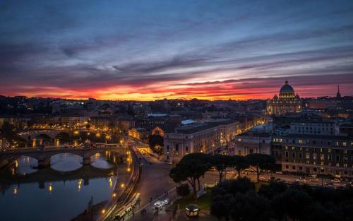 

Vatican Flat Suite
