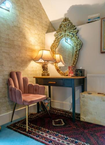 Luxurious, Fabulous, Fun, Contemporary Suite in Retreat Centre, Salisbury (foto 3)