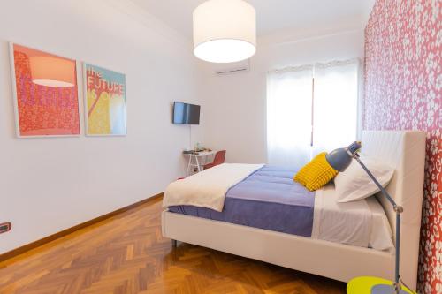 1 queen bed, 1 twin bed