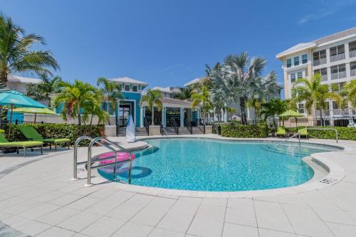 Holmes Beach Retreat! Condo in Margaritaville with amazing views of the bay! in Bradenton, USA