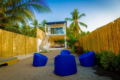 شاطئ, Ocean Paradise in Barra De Santiago