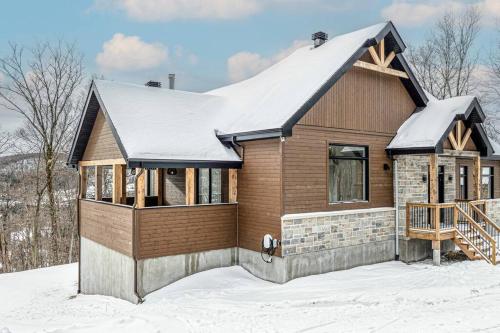 The Glam Shack - Golf, Ski, Spa in Saint-Faustin-Lac-Carré (QC)